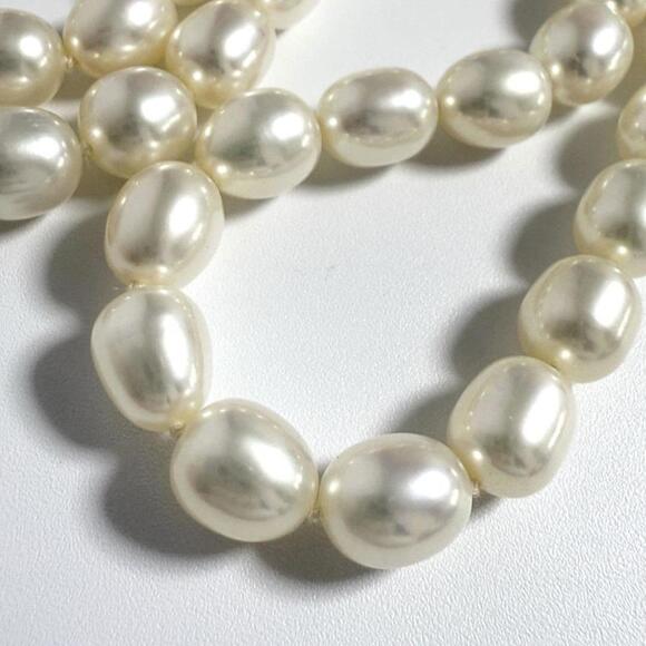 TIFFANY Silver Pearl Heart Necklace - Picture 4 of 10